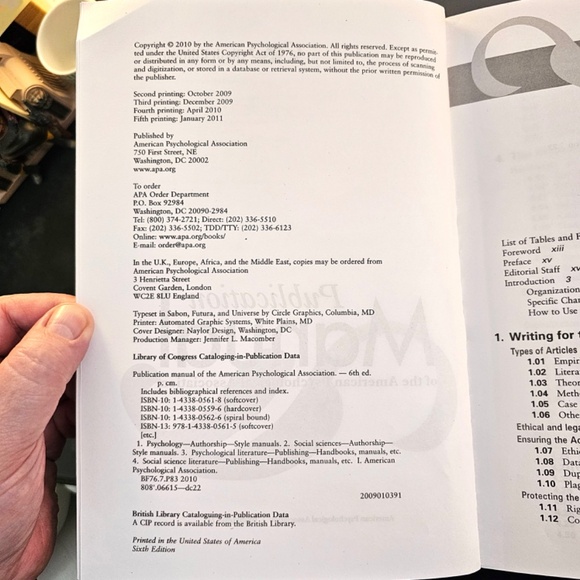 APA Publication Manual 6th Ed. Paperback, used - Picture 3 of 6